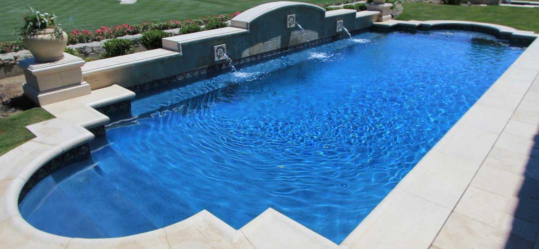 Pool Water Color: How to Select and What Affects It