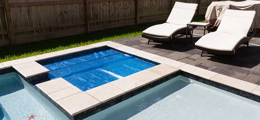 Guide to Solar Swimming Pool Covers & Winter & Pool Covers